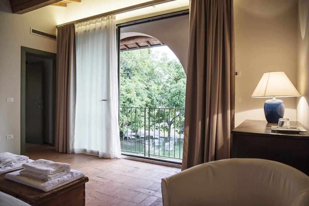 Agriturismo Corte Ruffoni Zevio Eksteriør billede
