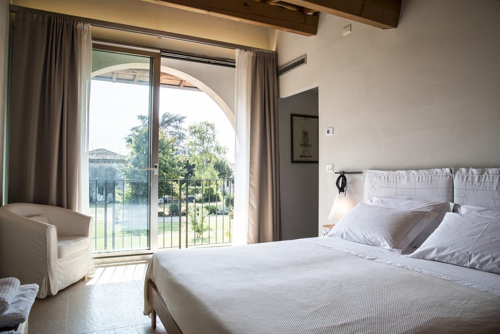 Agriturismo Corte Ruffoni Zevio Eksteriør billede